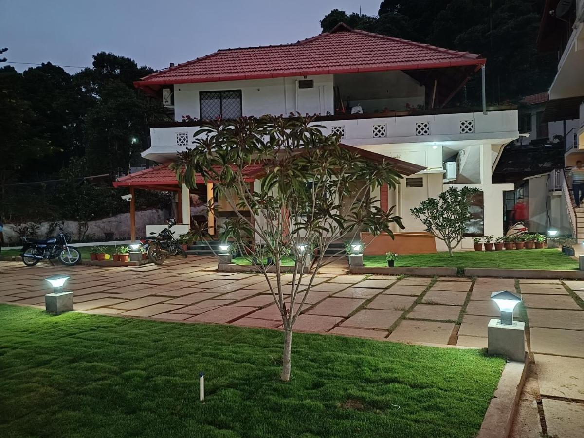 Hill Crest Resort - Coorg Madikeri Buitenkant foto