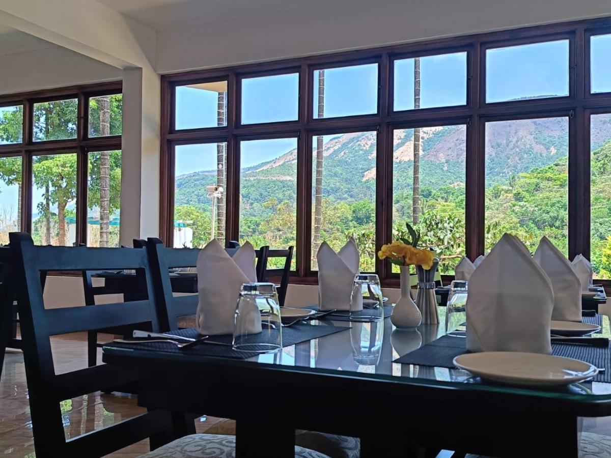 Hill Crest Resort - Coorg Madikeri Buitenkant foto