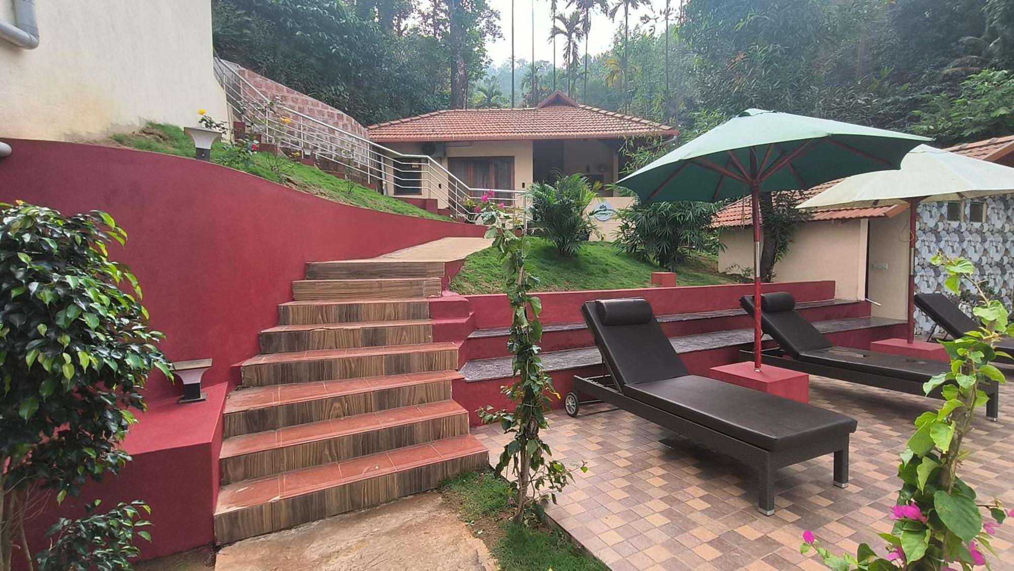 Hill Crest Resort - Coorg Madikeri Buitenkant foto