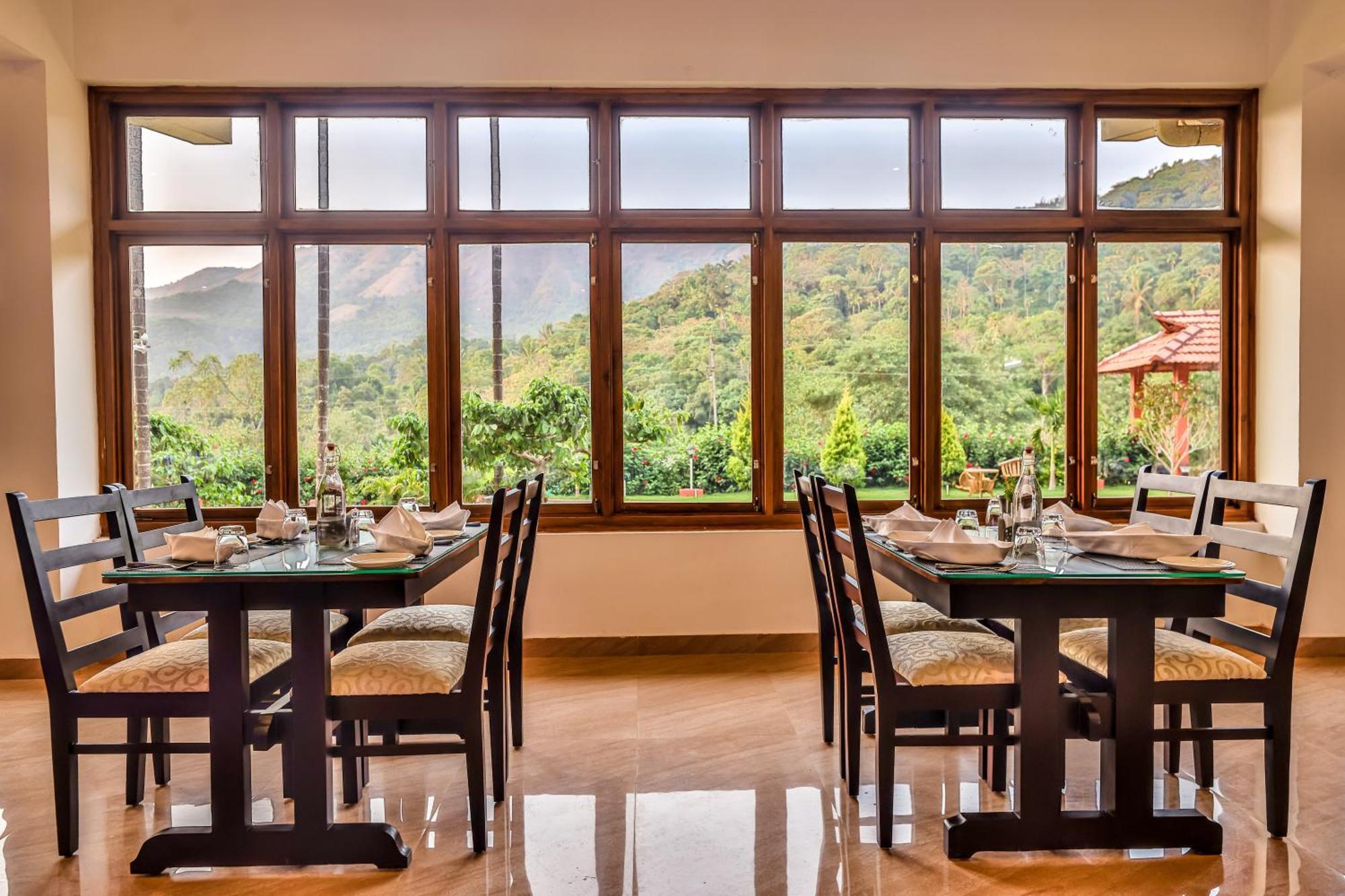 Hill Crest Resort - Coorg Madikeri Buitenkant foto