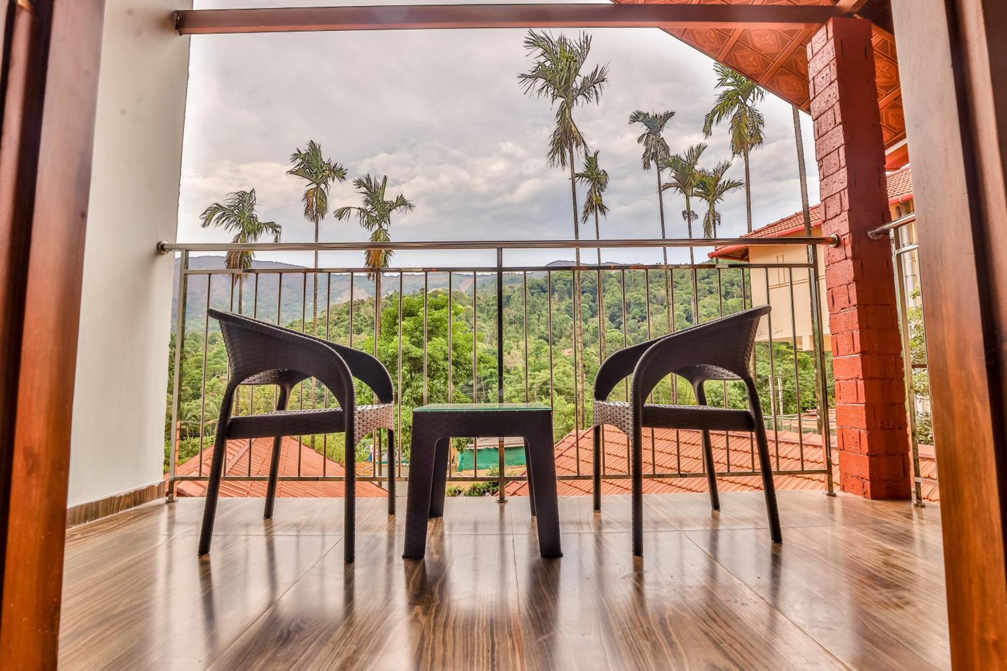 Hill Crest Resort - Coorg Madikeri Buitenkant foto