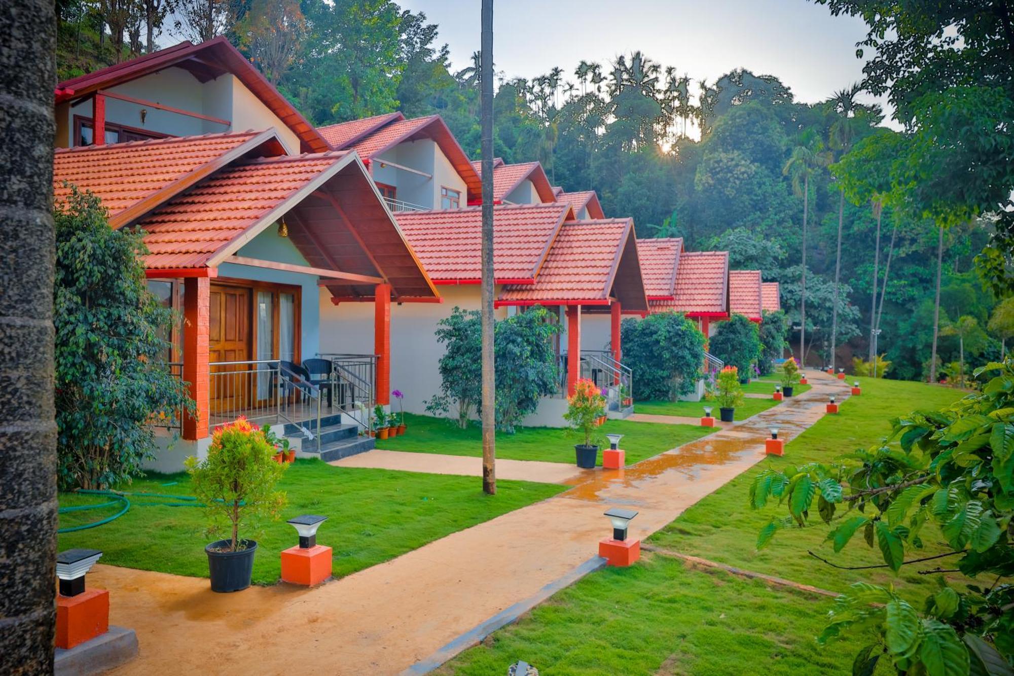 Hill Crest Resort - Coorg Madikeri Buitenkant foto