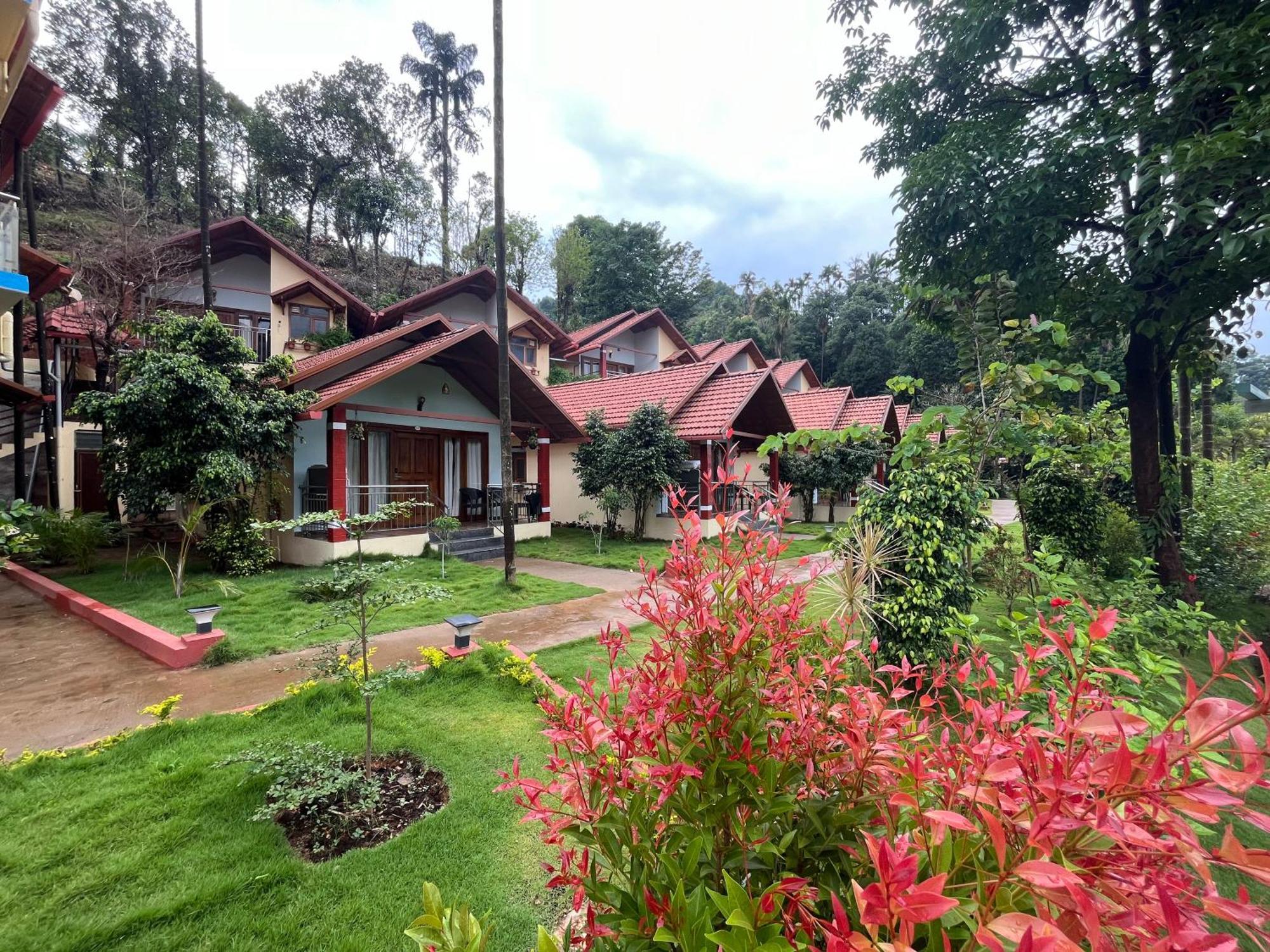 Hill Crest Resort - Coorg Madikeri Buitenkant foto