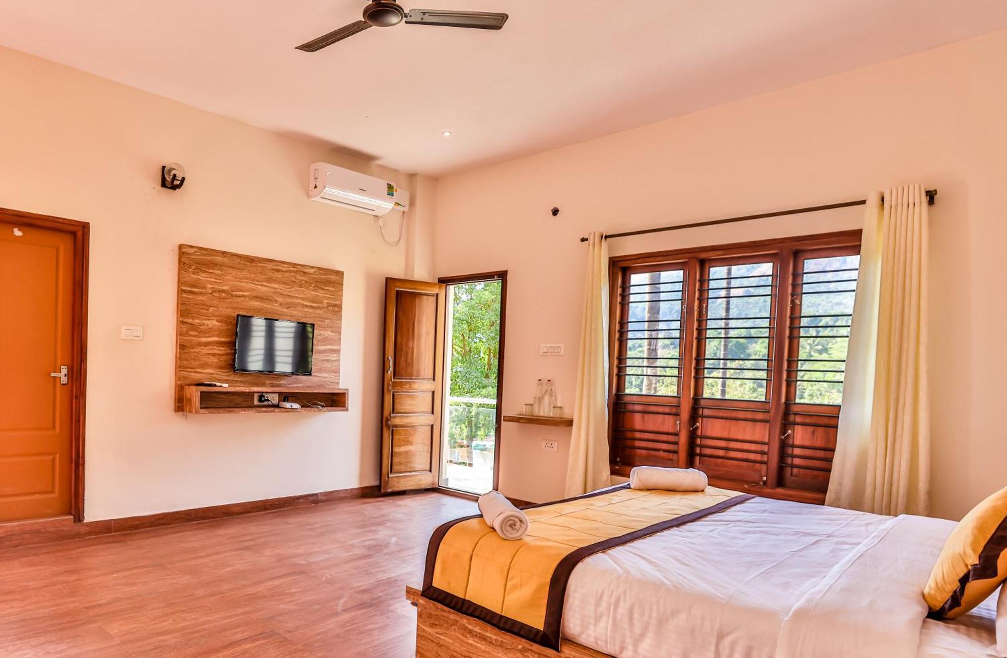 Hill Crest Resort - Coorg Madikeri Buitenkant foto